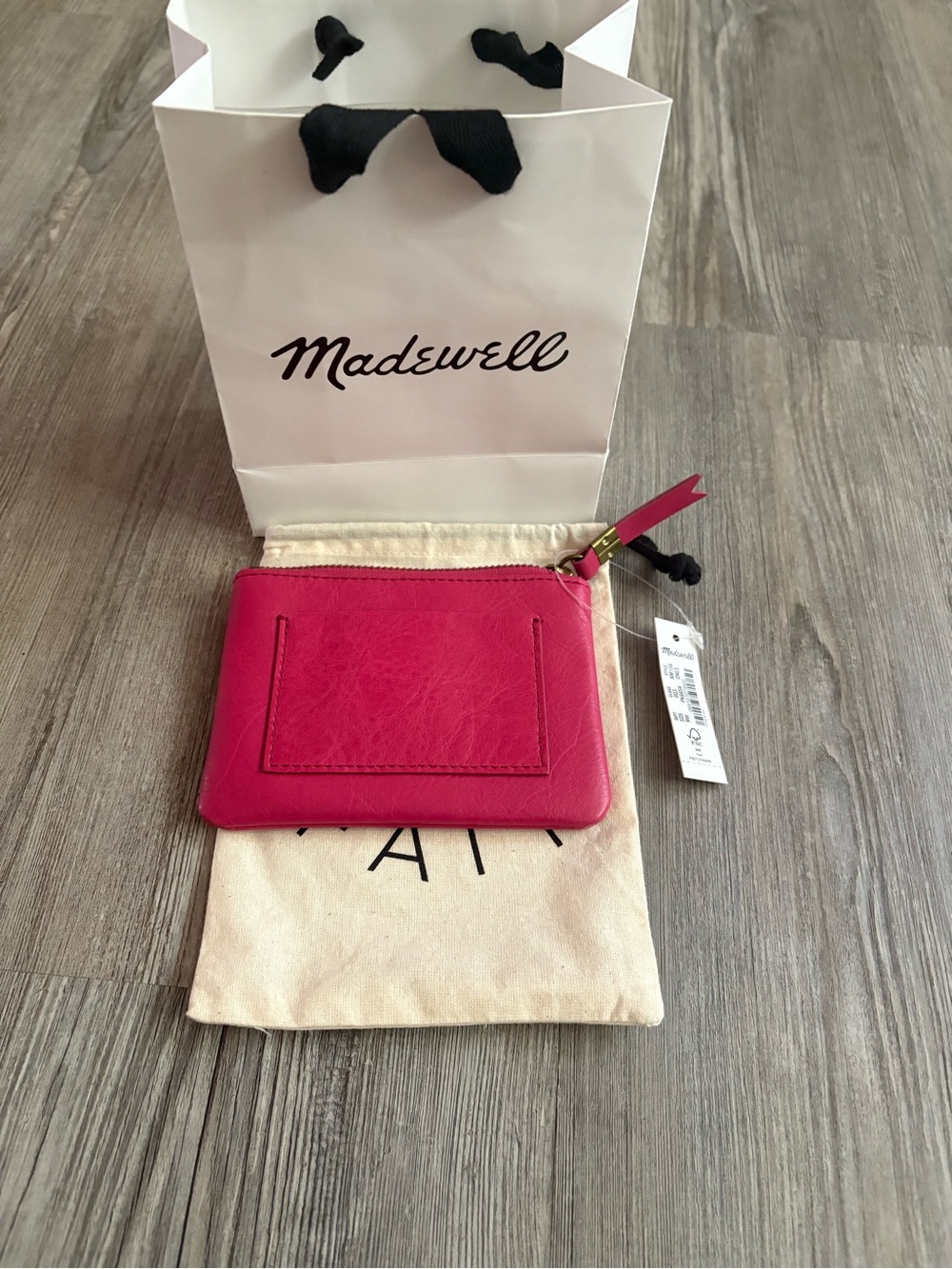 NWT Madewell Fuchsia Leather Zip Card Pouch